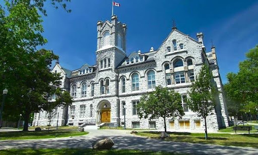 Học phí du học Canada