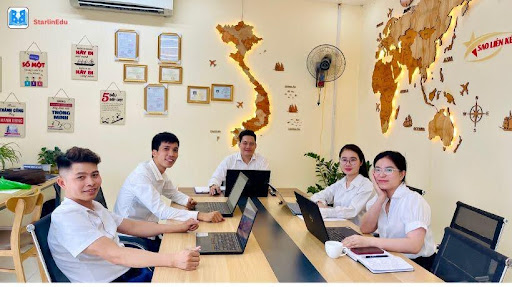 Starlinkedu - trung tâm hỗ trợ xin visa du học Singapore